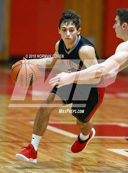 Thumbnail 2 in Fremd vs. Mundelein photogallery.