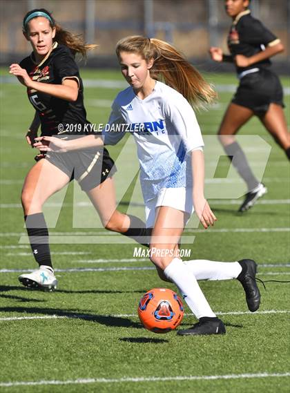 Thumbnail 2 in Coronado @ Nolan Catholic (National Elite Prep Showcase) photogallery.