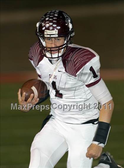 Thumbnail 2 in A&M Consolidated vs. Stony Point (5A Region 2 Regional Playoffs) photogallery.