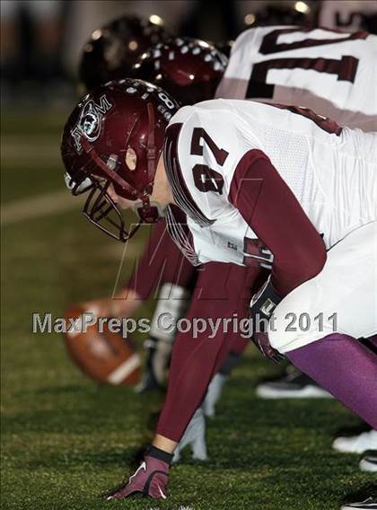 Thumbnail 3 in A&M Consolidated vs. Stony Point (5A Region 2 Regional Playoffs) photogallery.