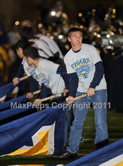 Thumbnail 2 in A&M Consolidated vs. Stony Point (5A Region 2 Regional Playoffs) photogallery.