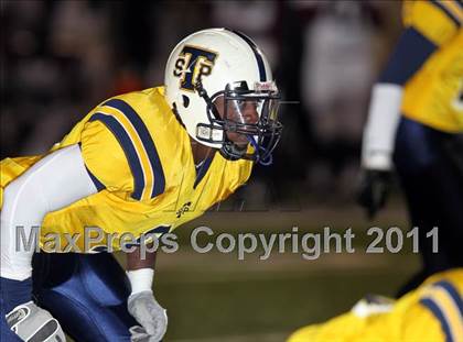 Thumbnail 3 in A&M Consolidated vs. Stony Point (5A Region 2 Regional Playoffs) photogallery.