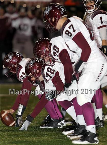 Thumbnail 1 in A&M Consolidated vs. Stony Point (5A Region 2 Regional Playoffs) photogallery.