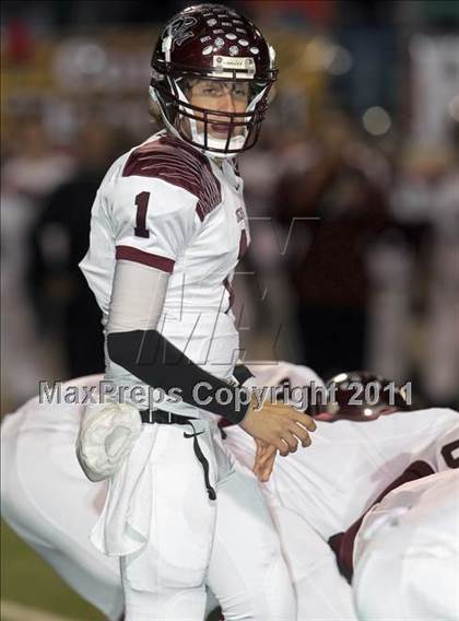 Thumbnail 3 in A&M Consolidated vs. Stony Point (5A Region 2 Regional Playoffs) photogallery.