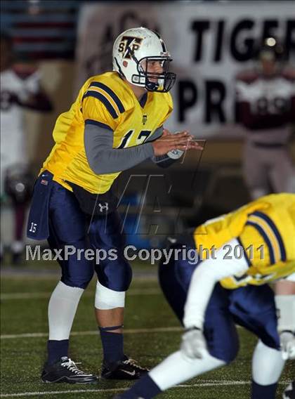 Thumbnail 2 in A&M Consolidated vs. Stony Point (5A Region 2 Regional Playoffs) photogallery.