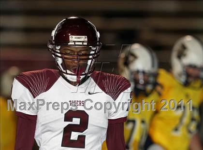 Thumbnail 1 in A&M Consolidated vs. Stony Point (5A Region 2 Regional Playoffs) photogallery.