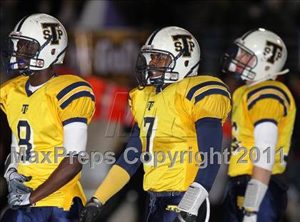 Thumbnail 1 in A&M Consolidated vs. Stony Point (5A Region 2 Regional Playoffs) photogallery.