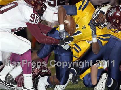 Thumbnail 3 in A&M Consolidated vs. Stony Point (5A Region 2 Regional Playoffs) photogallery.