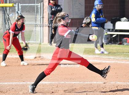 Thumbnail 2 in Lipan vs Mineral Wells (Millsap Tournament) photogallery.