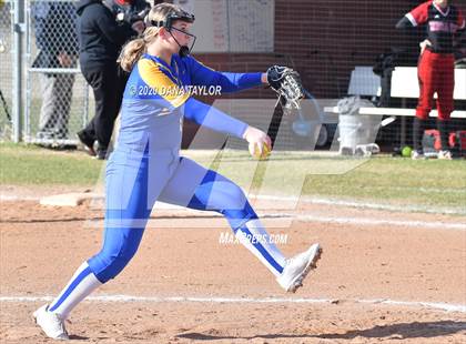 Thumbnail 3 in Lipan vs Mineral Wells (Millsap Tournament) photogallery.