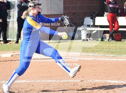 Thumbnail 2 in Lipan vs Mineral Wells (Millsap Tournament) photogallery.