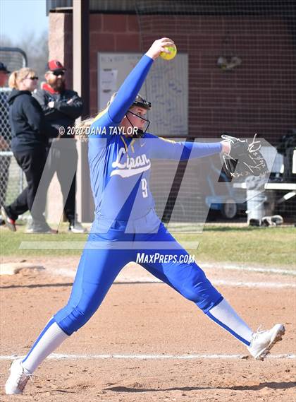 Thumbnail 1 in Lipan vs Mineral Wells (Millsap Tournament) photogallery.