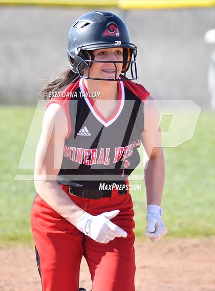 Thumbnail 1 in Lipan vs Mineral Wells (Millsap Tournament) photogallery.