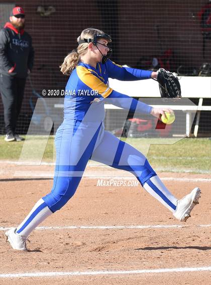 Thumbnail 1 in Lipan vs Mineral Wells (Millsap Tournament) photogallery.