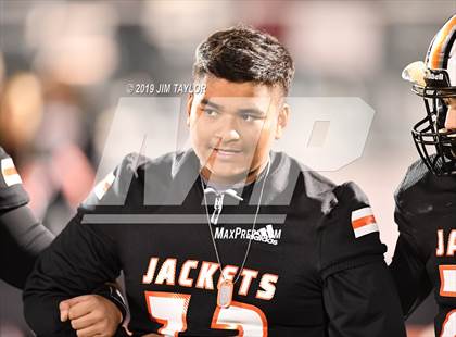 Thumbnail 1 in Iowa Park vs. Ferris (UIL 4A  Bi-District) photogallery.