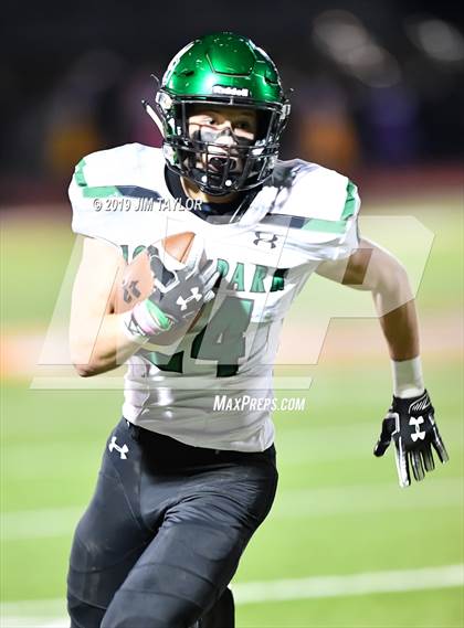 Thumbnail 3 in Iowa Park vs. Ferris (UIL 4A  Bi-District) photogallery.