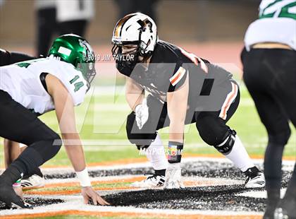 Thumbnail 3 in Iowa Park vs. Ferris (UIL 4A  Bi-District) photogallery.