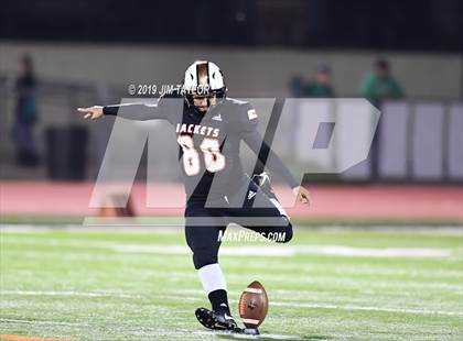 Thumbnail 2 in Iowa Park vs. Ferris (UIL 4A  Bi-District) photogallery.