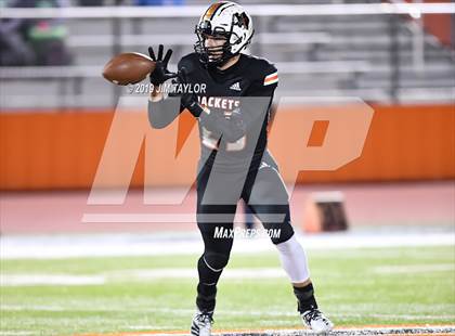 Thumbnail 2 in Iowa Park vs. Ferris (UIL 4A  Bi-District) photogallery.