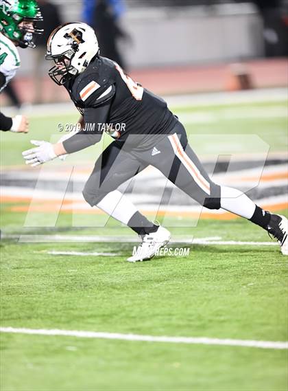 Thumbnail 1 in Iowa Park vs. Ferris (UIL 4A  Bi-District) photogallery.