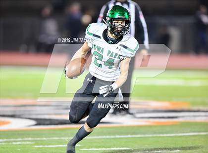Thumbnail 1 in Iowa Park vs. Ferris (UIL 4A  Bi-District) photogallery.