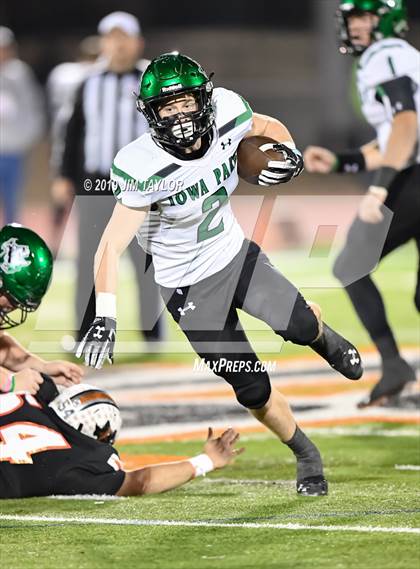 Thumbnail 2 in Iowa Park vs. Ferris (UIL 4A  Bi-District) photogallery.