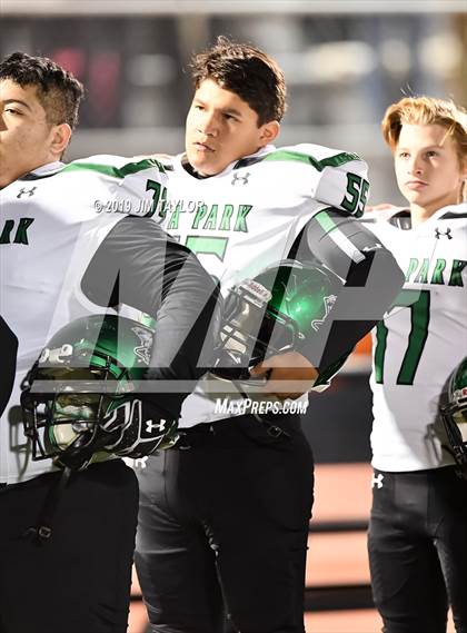 Thumbnail 2 in Iowa Park vs. Ferris (UIL 4A  Bi-District) photogallery.