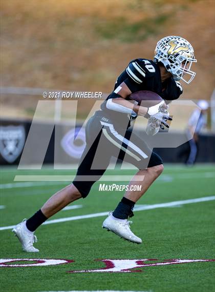 Thumbnail 1 in Wellington vs Vega (UIL 2A Bi-District Playoff) photogallery.