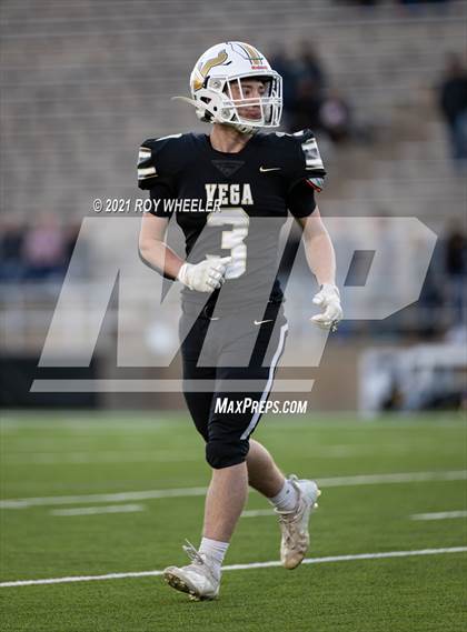 Thumbnail 1 in Wellington vs Vega (UIL 2A Bi-District Playoff) photogallery.
