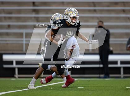 Thumbnail 2 in Wellington vs Vega (UIL 2A Bi-District Playoff) photogallery.