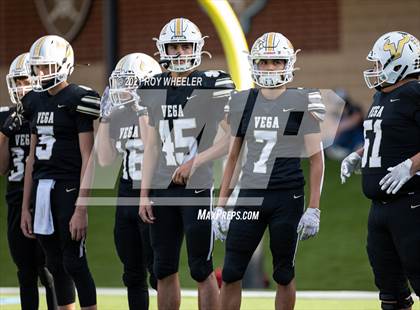 Thumbnail 1 in Wellington vs Vega (UIL 2A Bi-District Playoff) photogallery.