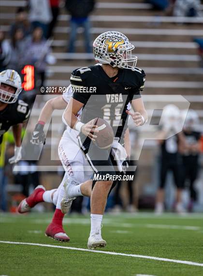 Thumbnail 2 in Wellington vs Vega (UIL 2A Bi-District Playoff) photogallery.