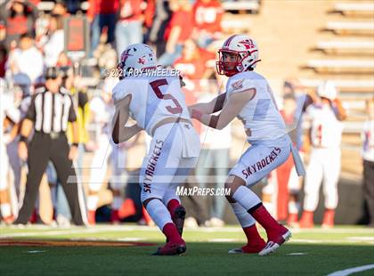Thumbnail 3 in Wellington vs Vega (UIL 2A Bi-District Playoff) photogallery.