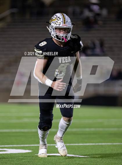 Thumbnail 2 in Wellington vs Vega (UIL 2A Bi-District Playoff) photogallery.