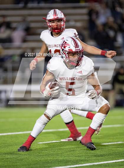 Thumbnail 1 in Wellington vs Vega (UIL 2A Bi-District Playoff) photogallery.