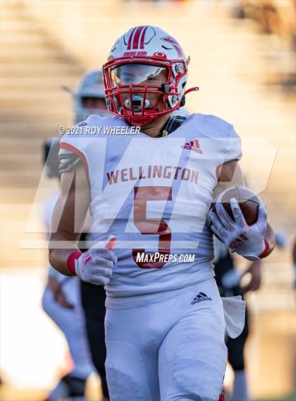 Thumbnail 1 in Wellington vs Vega (UIL 2A Bi-District Playoff) photogallery.