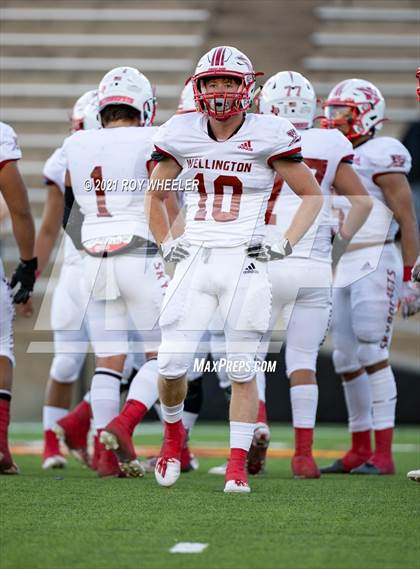 Thumbnail 3 in Wellington vs Vega (UIL 2A Bi-District Playoff) photogallery.