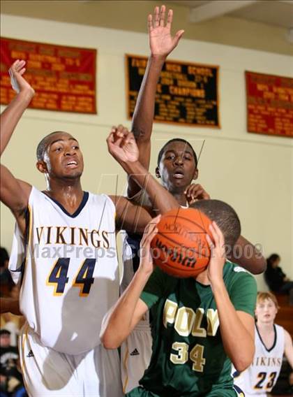 Thumbnail 1 in Campbell Hall vs. Poly (Fairfax State Preview) photogallery.
