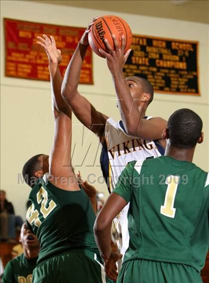Thumbnail 3 in Campbell Hall vs. Poly (Fairfax State Preview) photogallery.
