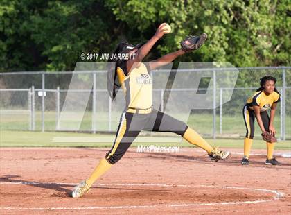 Thumbnail 2 in Southaven vs. Greenville photogallery.