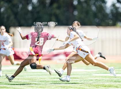 Thumbnail 3 in Oxnard vs. Westlake photogallery.