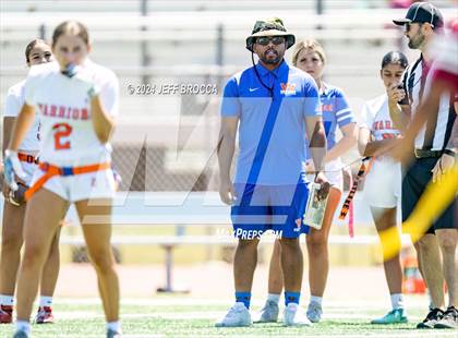 Thumbnail 3 in Oxnard vs. Westlake photogallery.