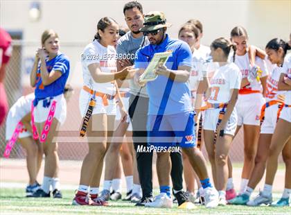 Thumbnail 3 in Oxnard vs. Westlake photogallery.
