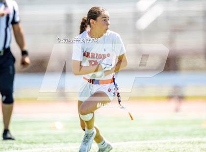 Thumbnail 3 in Oxnard vs. Westlake photogallery.
