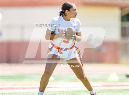 Thumbnail 1 in Oxnard vs. Westlake photogallery.