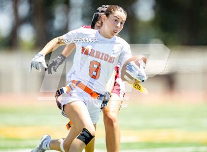 Thumbnail 3 in Oxnard vs. Westlake photogallery.