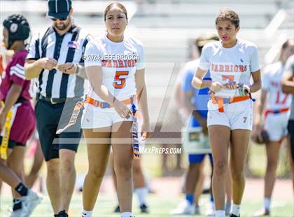 Thumbnail 3 in Oxnard vs. Westlake photogallery.