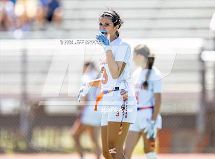 Thumbnail 3 in Oxnard vs. Westlake photogallery.