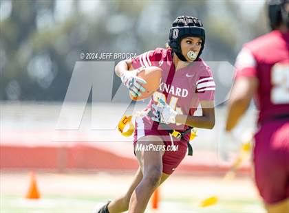 Thumbnail 3 in Oxnard vs. Westlake photogallery.