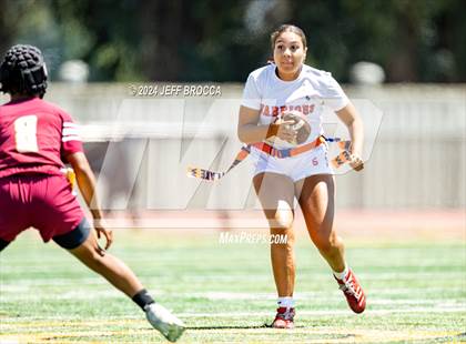 Thumbnail 1 in Oxnard vs. Westlake photogallery.
